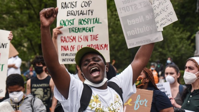 O que é ser antirracista? – Em Luta